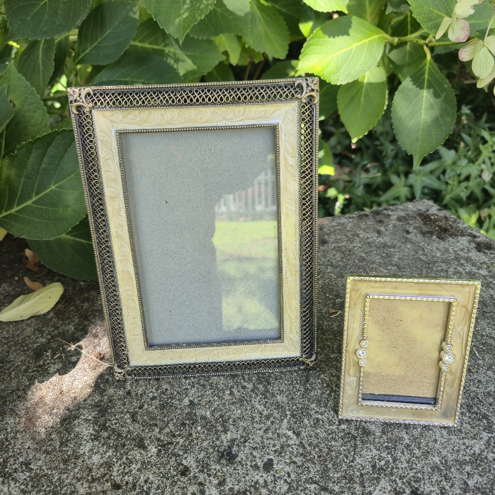 Brass&enamel 6x8’ picture frame w/mini frame enamel&rhinestone 3x4’ felt backing